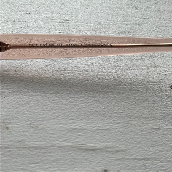 DIFF NWOT Raven Designer Cat Eye Sunglasses for Women UV400 Protection - Picture 9 of 11